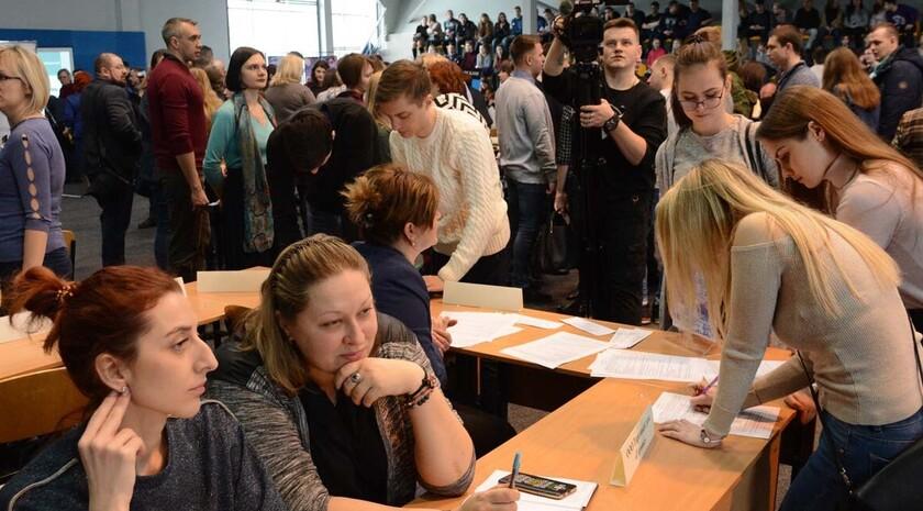 Более 200 жителей ЛНР подали заявки на бесплатное обучение в рамках нацпроекта «Кадры»