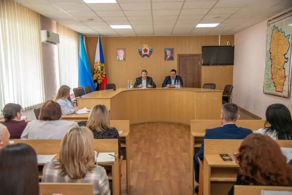 Леонид Пасечник: Продолжил рабочую поездку встречей с активистами и общественниками Леонид Пасечник: Продолжил рабочую поездку встречей с активистами и общественниками