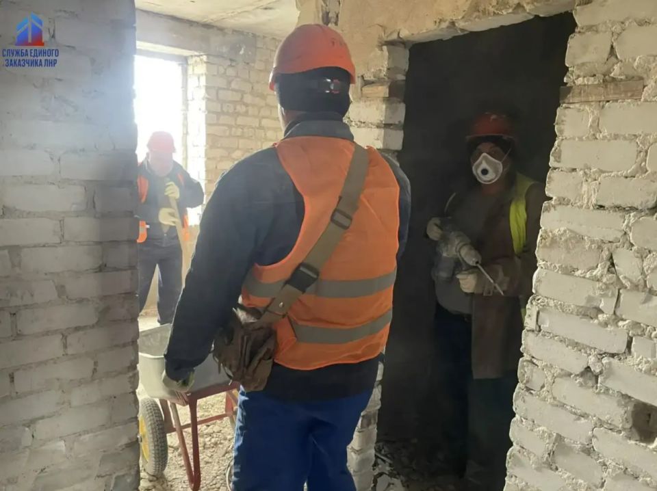 В Первомайске достроят дом, который стоял брошенным 25 лет В Первомайске достроят дом, который стоял брошенным 25 лет