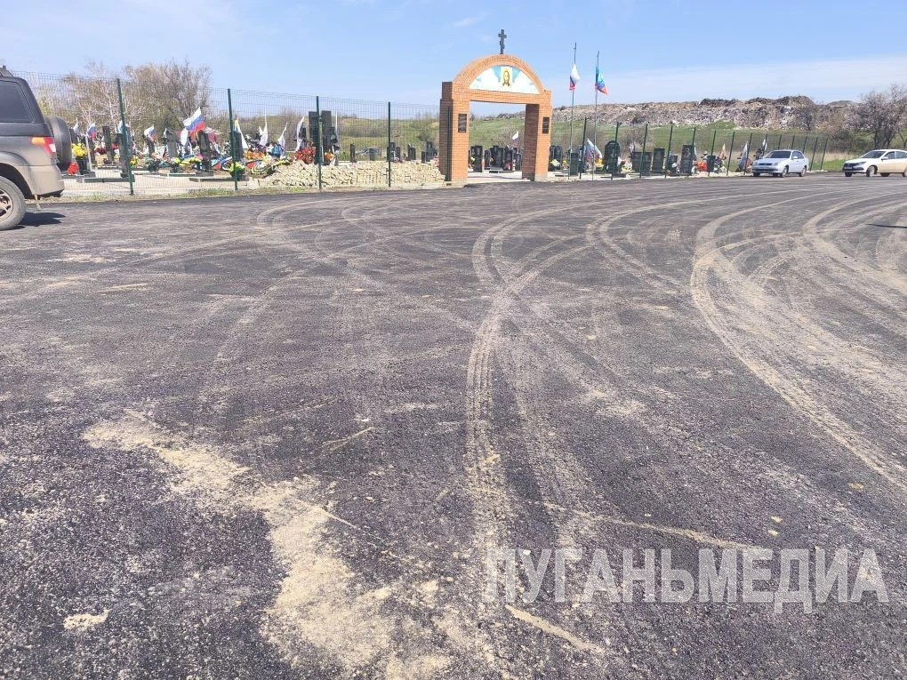 В Кировске завершается ремонт двух участков дорог В Кировске завершается ремонт двух участков дорог