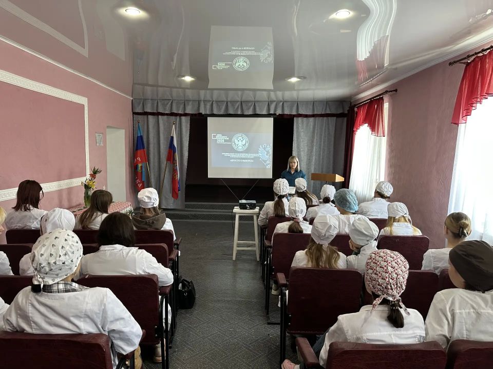 День молодого избирателя в Антраците: лекция для будущих медиков День молодого избирателя в Антраците: лекция для будущих медиков