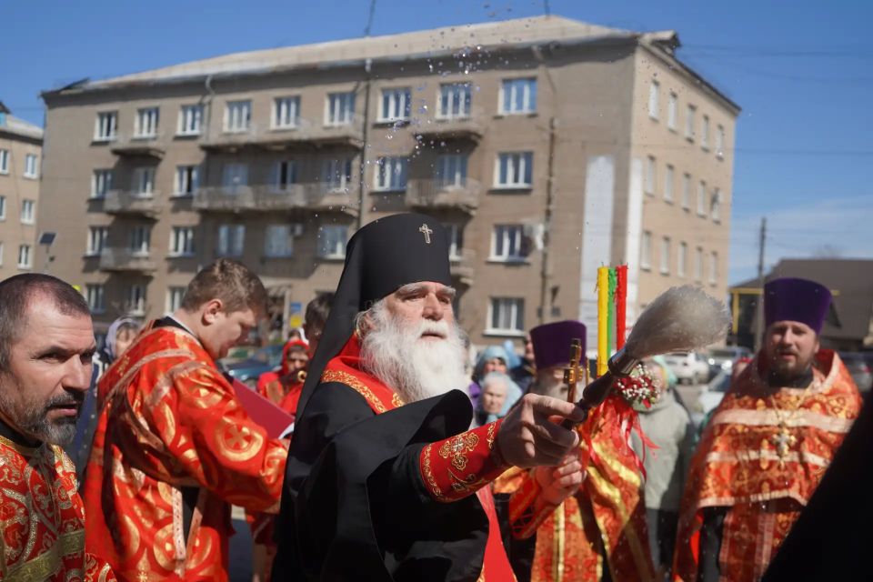 Сегодня в Свердловске состоялся Крестный ход, который объединил верующих со всех уголков нашего муниципалитета Сегодня в Свердловске состоялся Крестный ход, который объединил верующих со всех уголков нашего муниципалитета