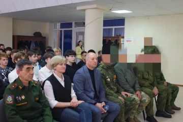 В Славяносербске прошел «День призывника»