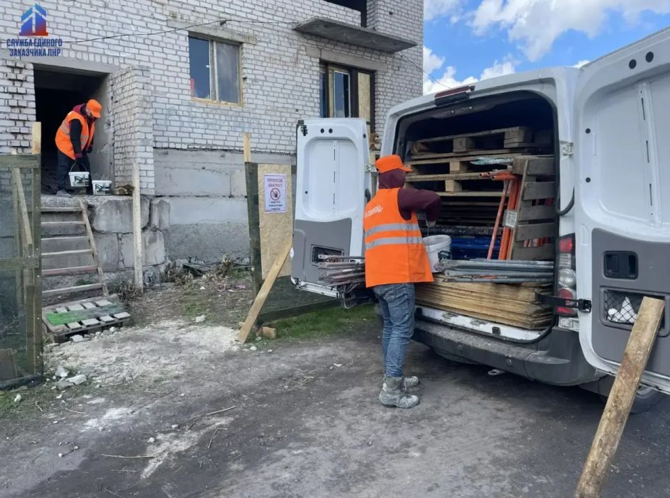 В Первомайске достроят дом, который стоял брошенным 25 лет В Первомайске достроят дом, который стоял брошенным 25 лет