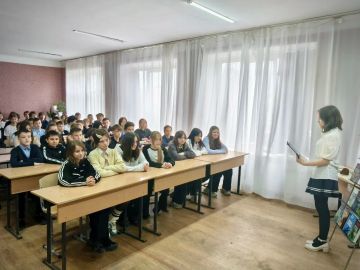 В Лутугинской средней школе №2 прошло мероприятие посвящено самым беззащитным жертвам геноцида — детям