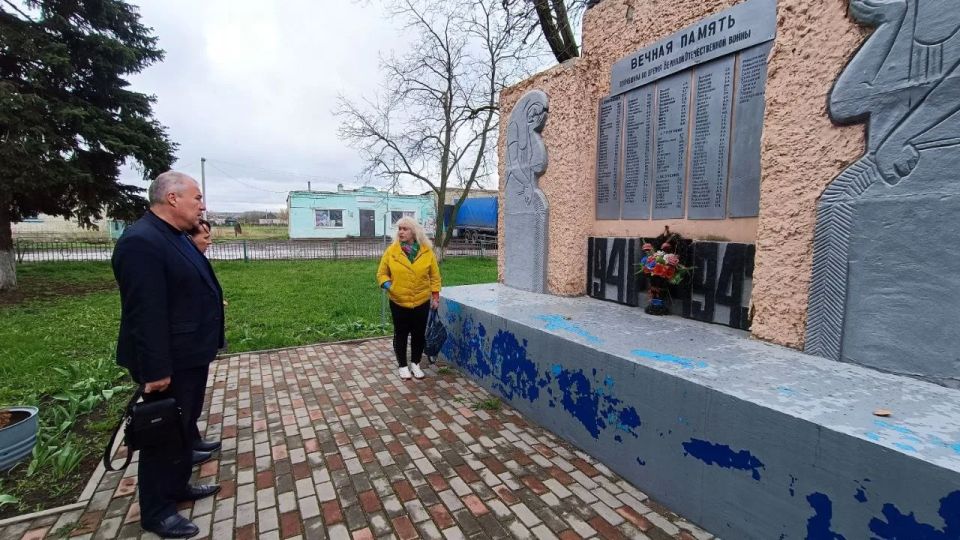 В прифронтовом Кременском районе провели ряд встреч с жителями сёл Булгаковка, Боровеньки, Епифановка и Новая Астрахань В прифронтовом Кременском районе провели ряд встреч с жителями сёл Булгаковка, Боровеньки, Епифановка и Новая Астрахань