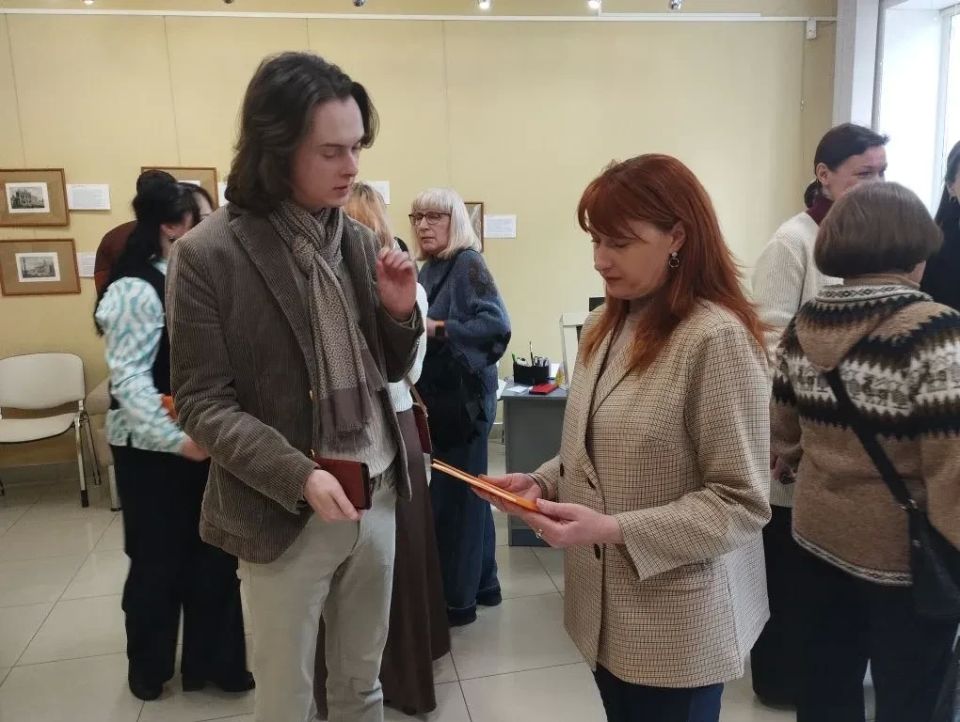 В Северодонецкой галерее искусств состоялось открытие выставки «Римские каникулы: итальянская гравюра XIX века» В Северодонецкой галерее искусств состоялось открытие выставки «Римские каникулы: итальянская гравюра XIX века»
