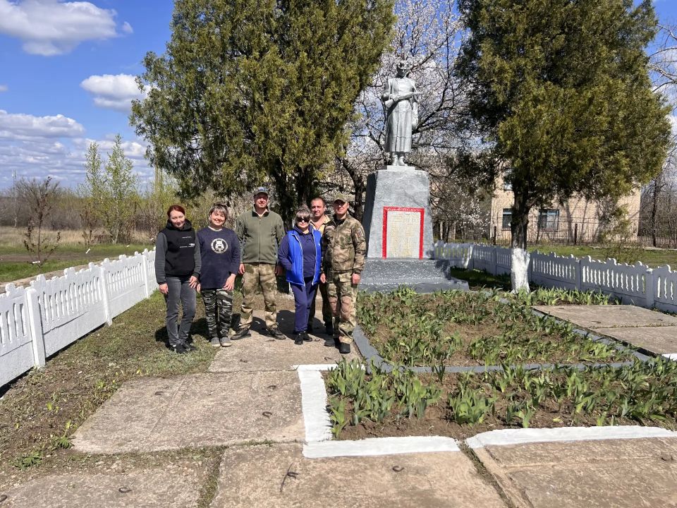 На Краснодонщине продолжаются работы по благоустройству На Краснодонщине продолжаются работы по благоустройству