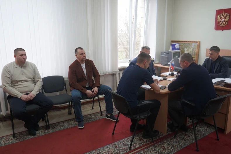 В Администрации Свердловского муниципального округа обсудили планы на 2026 год и ход восстановительных работ с регионами-шефами В Администрации Свердловского муниципального округа обсудили планы на 2026 год и ход восстановительных работ с регионами-шефами
