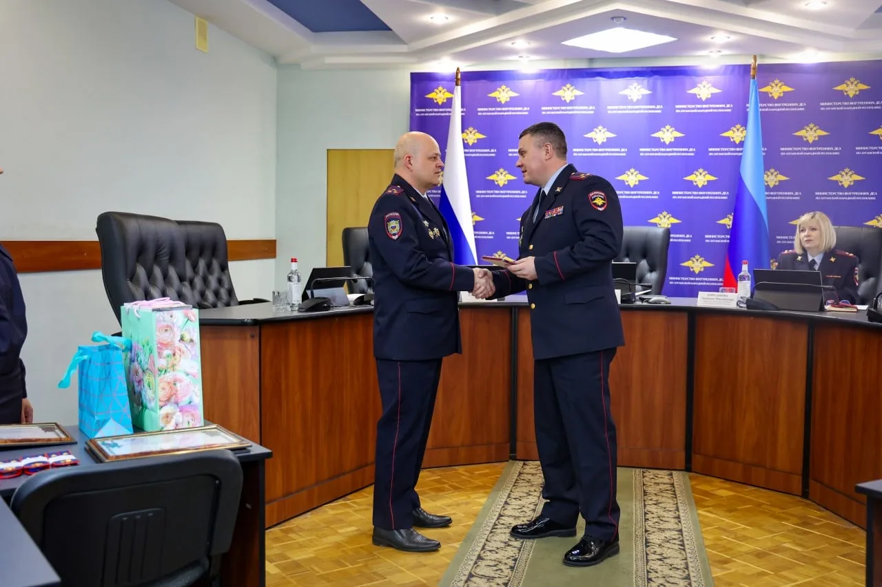 В Управлении по вопросам миграции подвели итоги деятельности за первый квартал года и наградили отличившихся сотрудников В Управлении по вопросам миграции подвели итоги деятельности за первый квартал года и наградили отличившихся сотрудников