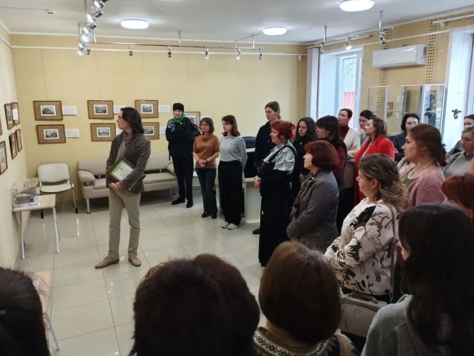 В Северодонецкой галерее искусств состоялось открытие выставки «Римские каникулы: итальянская гравюра XIX века» В Северодонецкой галерее искусств состоялось открытие выставки «Римские каникулы: итальянская гравюра XIX века»