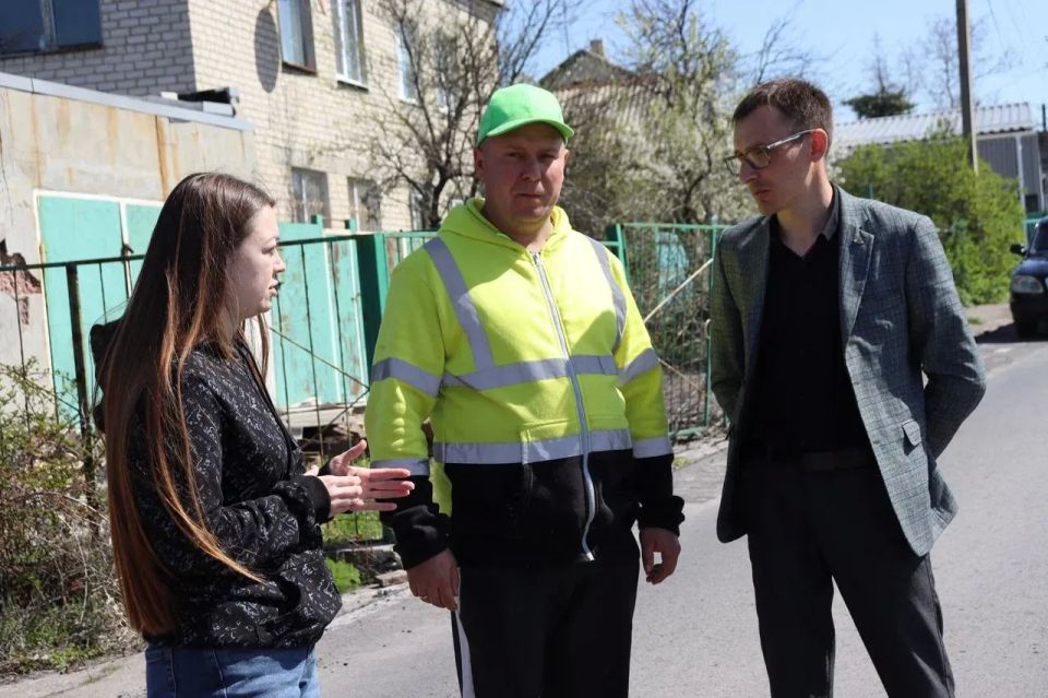 Народная программа в действии: в Антраците обновляют дорожную разметку Народная программа в действии: в Антраците обновляют дорожную разметку