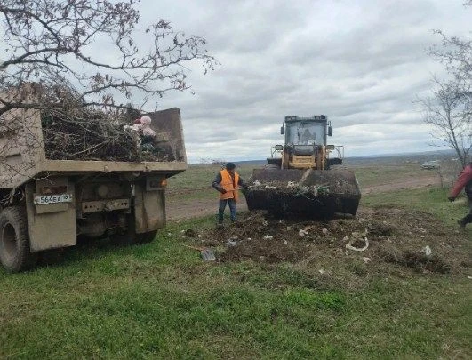 Чистота мест памяти — дело общее: в Успенке продолжаются работы по наведению порядка на кладбищах Чистота мест памяти — дело общее: в Успенке продолжаются работы по наведению порядка на кладбищах