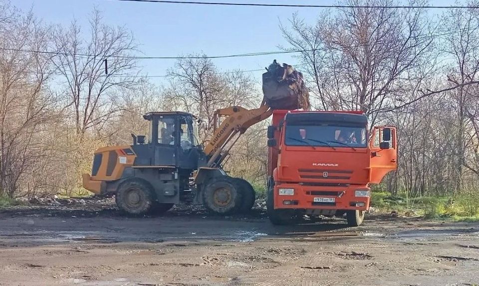 Коммунальными службами проведены работы на территории города Коммунальными службами проведены работы на территории города