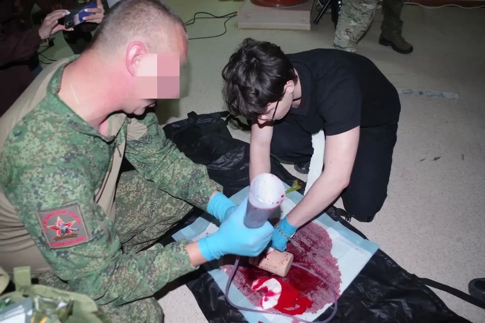 В Славяносербске прошел «День призывника» В Славяносербске прошел «День призывника»
