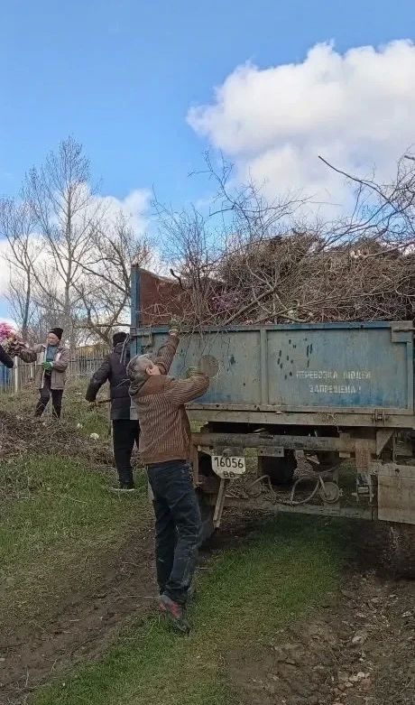 В ТРОИЦКОМ МУНИЦИПАЛЬНОМ ОКРУГЕ ПРОВЕЛИ РАБОТЫ ПО НАВЕДЕНИЮ ПОРЯДКА НА КЛАДБИЩАХ К ПАСХАЛЬНЫМ ПРАЗДНИКАМ В ТРОИЦКОМ МУНИЦИПАЛЬНОМ ОКРУГЕ ПРОВЕЛИ РАБОТЫ ПО НАВЕДЕНИЮ ПОРЯДКА НА КЛАДБИЩАХ К ПАСХАЛЬНЫМ ПРАЗДНИКАМ