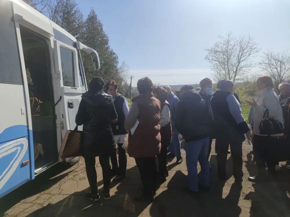 ОП «Энергосбыт Луганск» проводит выездное обслуживание жителей пгт ОП «Энергосбыт Луганск» проводит выездное обслуживание жителей пгт