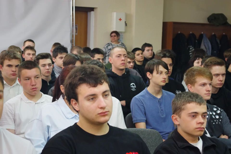 В Славяносербске прошел «День призывника» В Славяносербске прошел «День призывника»