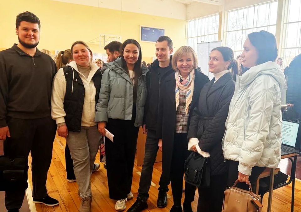 Луганская городская больница № 1 приняла участие в ярмарке вакансий Луганская городская больница № 1 приняла участие в ярмарке вакансий