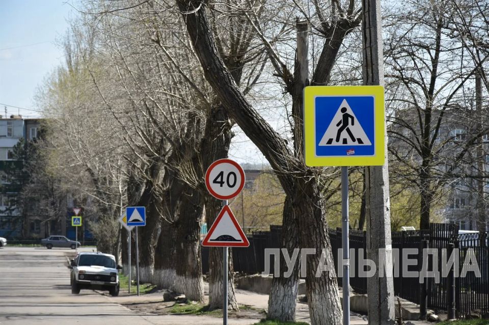 Новая дорожная разметка появилась на улицах Антрацита Новая дорожная разметка появилась на улицах Антрацита