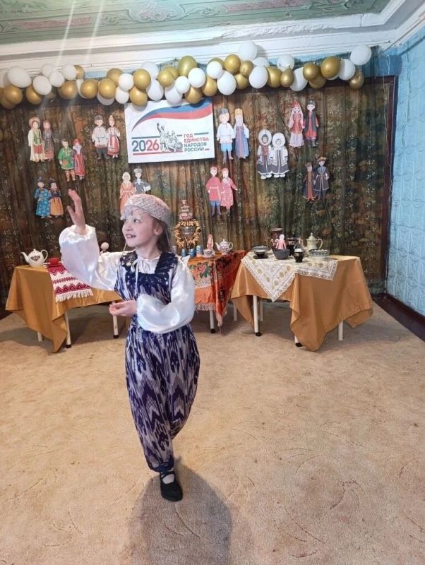 Россия – это не просто территория, где проживают представители разных национальностей Россия – это не просто территория, где проживают представители разных национальностей