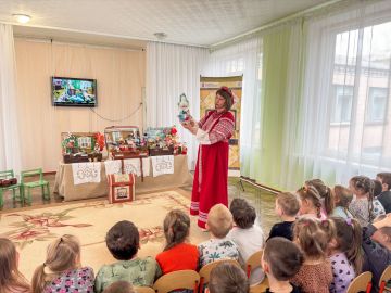 Путешествие в прошлое. Проект «Путешествие в прошлое» «Новосветловского РДК» реализуется при поддержке Президентского Фонда Культурных Инициатив