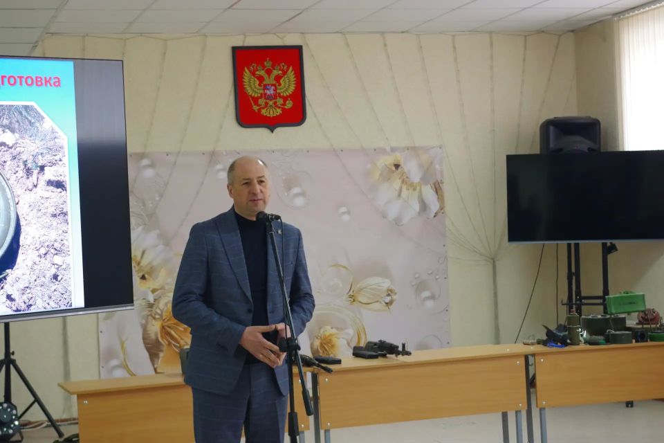 В Славяносербске прошел «День призывника» В Славяносербске прошел «День призывника»