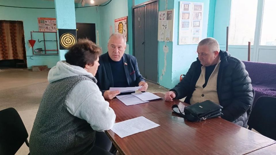 В прифронтовом Кременском районе провели ряд встреч с жителями сёл Булгаковка, Боровеньки, Епифановка и Новая Астрахань В прифронтовом Кременском районе провели ряд встреч с жителями сёл Булгаковка, Боровеньки, Епифановка и Новая Астрахань