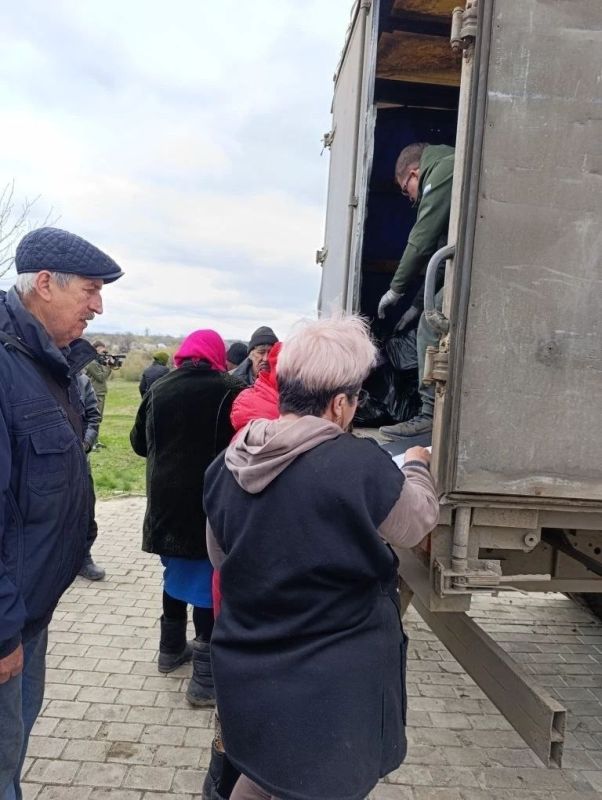 Сергей Колягин: Благодаря слаженной работе администрации городского округа и Народного фронта в наши населённые пункты вновь пришла адресная гуманитарная поддержка Сергей Колягин: Благодаря слаженной работе администрации городского округа и Народного фронта в наши населённые пункты вновь пришла адресная гуманитарная поддержка