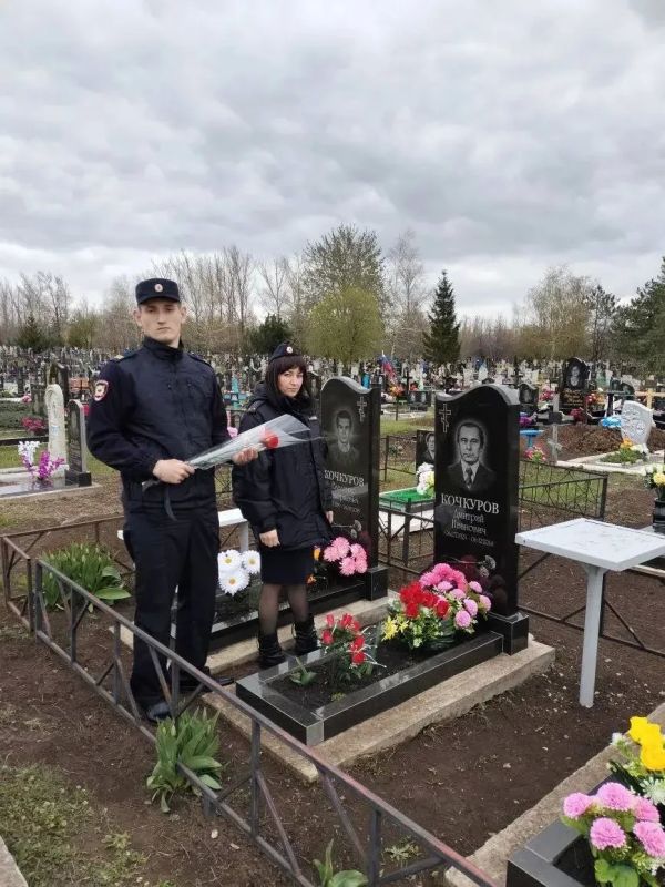 Полицейские региона провели ряд мероприятий в преддверии и по случаю Дня ветерана органов внутренних дел Полицейские региона провели ряд мероприятий в преддверии и по случаю Дня ветерана органов внутренних дел