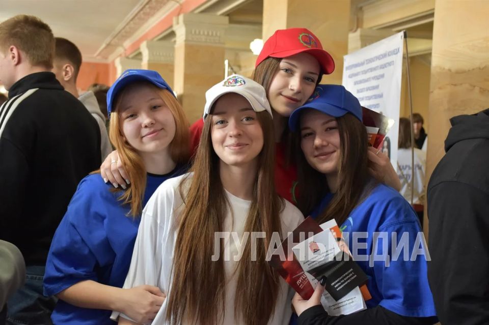 В разных городах республики прошел региональный этап Всероссийской ярмарки трудоустройства «Работа России В разных городах республики прошел региональный этап Всероссийской ярмарки трудоустройства «Работа России