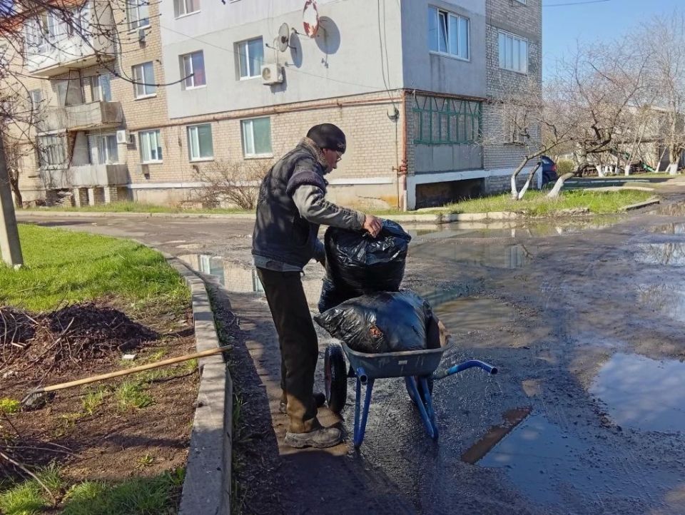 Андрей Рубанцов: Весеннее благоустройство посёлков городского округа – в самом разгаре! Андрей Рубанцов: Весеннее благоустройство посёлков городского округа – в самом разгаре!