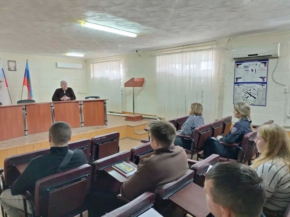 Полицейские региона провели ряд мероприятий в преддверии и по случаю Дня ветерана органов внутренних дел Полицейские региона провели ряд мероприятий в преддверии и по случаю Дня ветерана органов внутренних дел