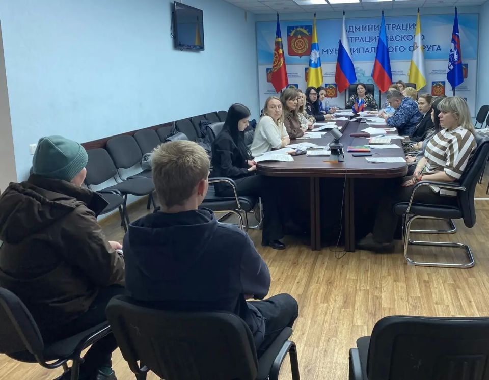 В Администрации муниципального округа муниципальное образование Антрацитовский муниципальный округ Луганской Народной Республики состоялось очередное заседание комиссии по делам несовершеннолетних и защите их прав, на... В Администрации муниципального округа муниципальное образование Антрацитовский муниципальный округ Луганской Народной Республики состоялось очередное заседание комиссии по делам несовершеннолетних и защите их прав, на...