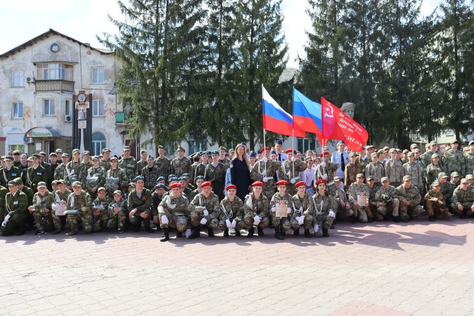 В Антраците прошел городской смотр-конкурс строя и песни «Гром Победы, раздавайся!» В Антраците прошел городской смотр-конкурс строя и песни «Гром Победы, раздавайся!»