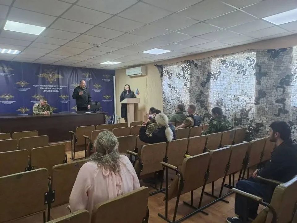 Полицейские региона провели ряд мероприятий в преддверии и по случаю Дня ветерана органов внутренних дел Полицейские региона провели ряд мероприятий в преддверии и по случаю Дня ветерана органов внутренних дел