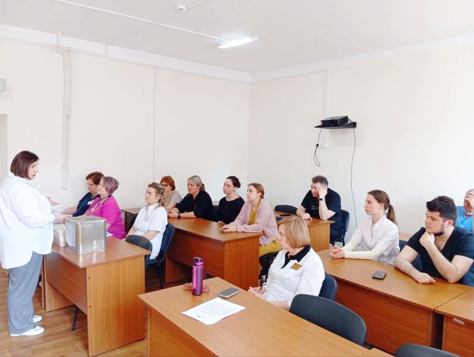 В Луганской городской больнице № 1 прошло врачебное занятие В Луганской городской больнице № 1 прошло врачебное занятие