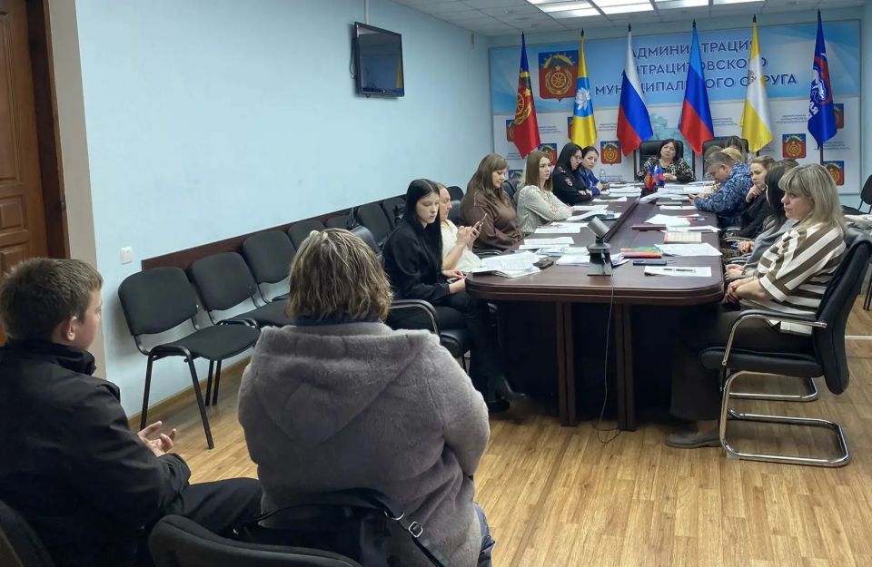 В Администрации муниципального округа муниципальное образование Антрацитовский муниципальный округ Луганской Народной Республики состоялось очередное заседание комиссии по делам несовершеннолетних и защите их прав, на... В Администрации муниципального округа муниципальное образование Антрацитовский муниципальный округ Луганской Народной Республики состоялось очередное заседание комиссии по делам несовершеннолетних и защите их прав, на...