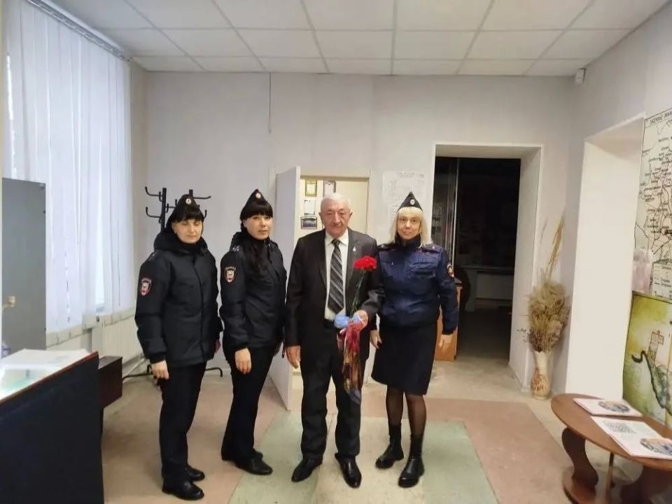 Полицейские региона провели ряд мероприятий в преддверии и по случаю Дня ветерана органов внутренних дел