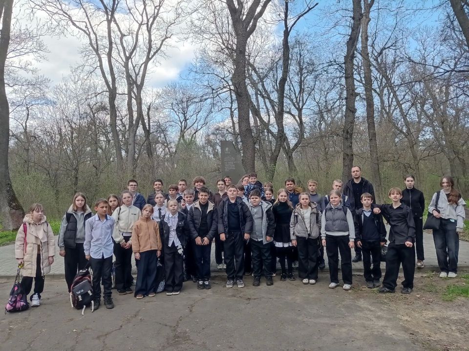 19 апреля – День памяти жертв геноцида советского народа, совершенного нацистами и их пособниками в период Великой Отечественной войны 1941–1945 годов 19 апреля – День памяти жертв геноцида советского народа, совершенного нацистами и их пособниками в период Великой Отечественной войны 1941–1945 годов