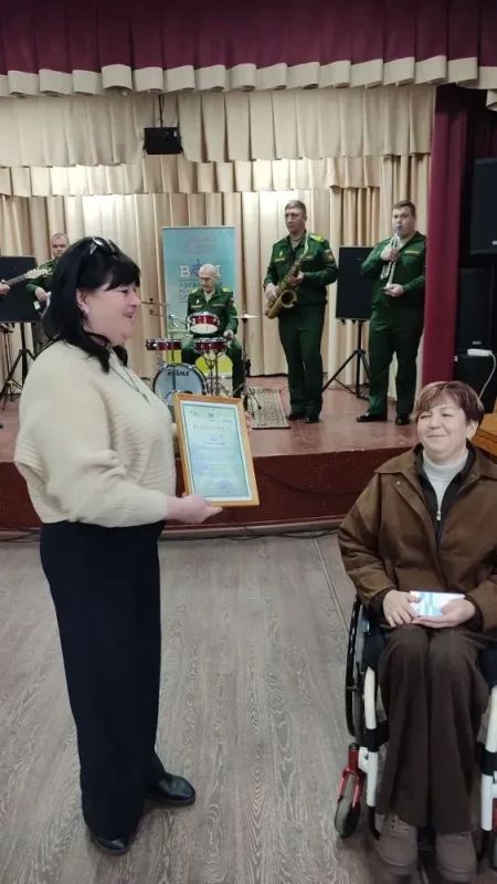 В Александровском Доме культуры прошел концерт военного оркестра В Александровском Доме культуры прошел концерт военного оркестра