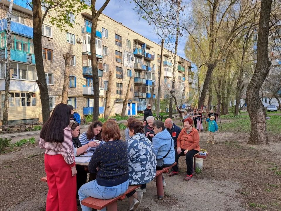 В Стаханове прошло учредительное собрание по созданию ТОС на Южном В Стаханове прошло учредительное собрание по созданию ТОС на Южном