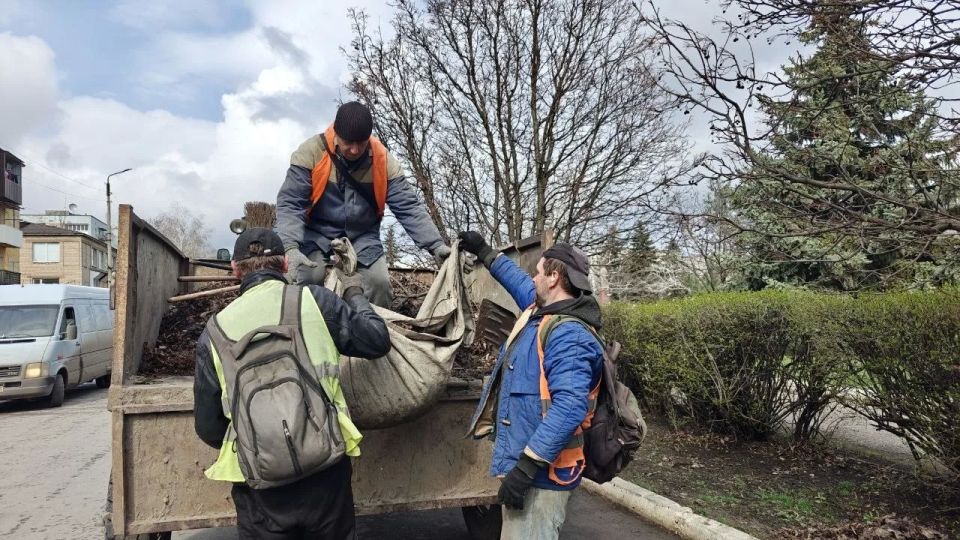 В весенний период работы по благоустройству территорий выходят на первый план В весенний период работы по благоустройству территорий выходят на первый план