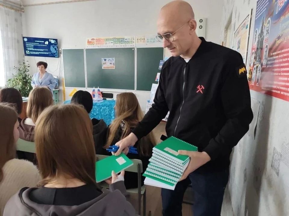 «Ученика года» выбрали школьники Славяносербского округа «Ученика года» выбрали школьники Славяносербского округа