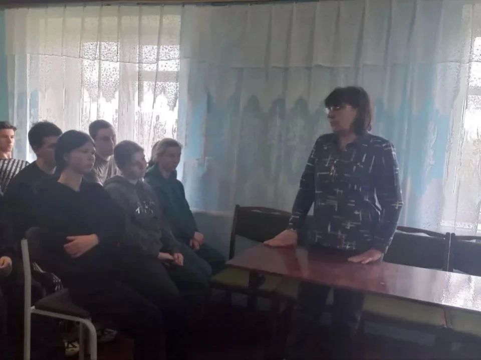 В Краснолучском строительном колледже прошла лекция «Твой голос важен» В Краснолучском строительном колледже прошла лекция «Твой голос важен»