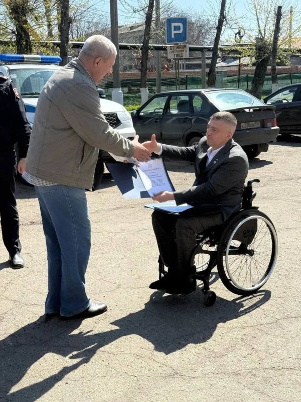 С уважением к службе и преданности делу С уважением к службе и преданности делу