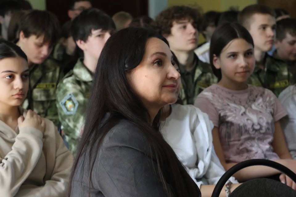 В Луганске школьникам рассказали об уникальных объектах культурного наследия Республики с помощью 3D-технологий В Луганске школьникам рассказали об уникальных объектах культурного наследия Республики с помощью 3D-технологий