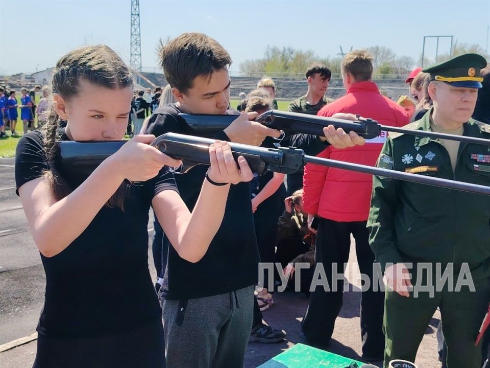 В Стаханове на стадионе «Победа» прошел муниципальный этап Всероссийской военно-патриотической игры «Зарница 2.0.» В Стаханове на стадионе «Победа» прошел муниципальный этап Всероссийской военно-патриотической игры «Зарница 2.0.»
