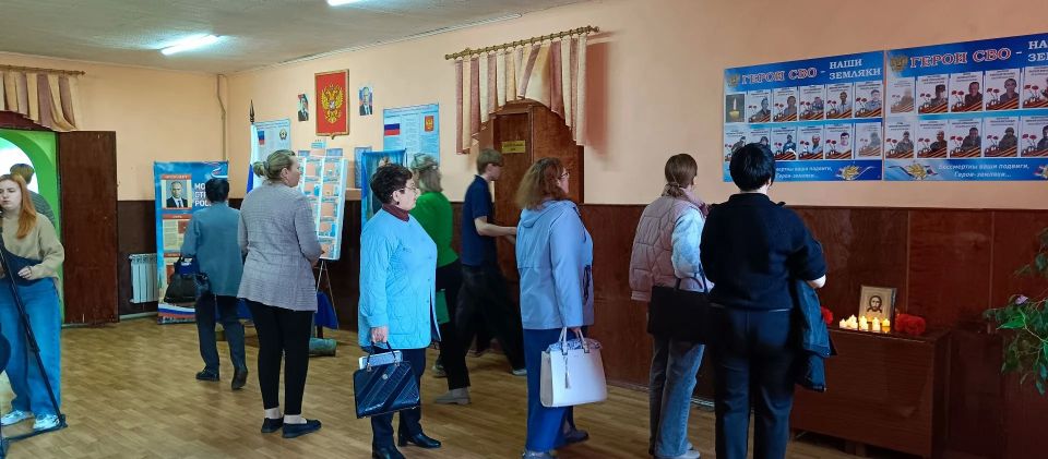 "Гордость России – её сыновья": Выставка в Новодарьевке "Гордость России – её сыновья": Выставка в Новодарьевке