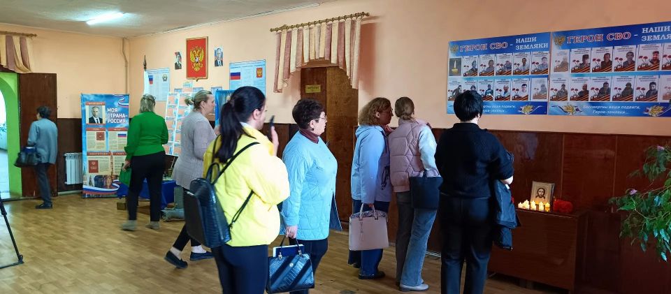 "Гордость России – её сыновья": Выставка в Новодарьевке "Гордость России – её сыновья": Выставка в Новодарьевке
